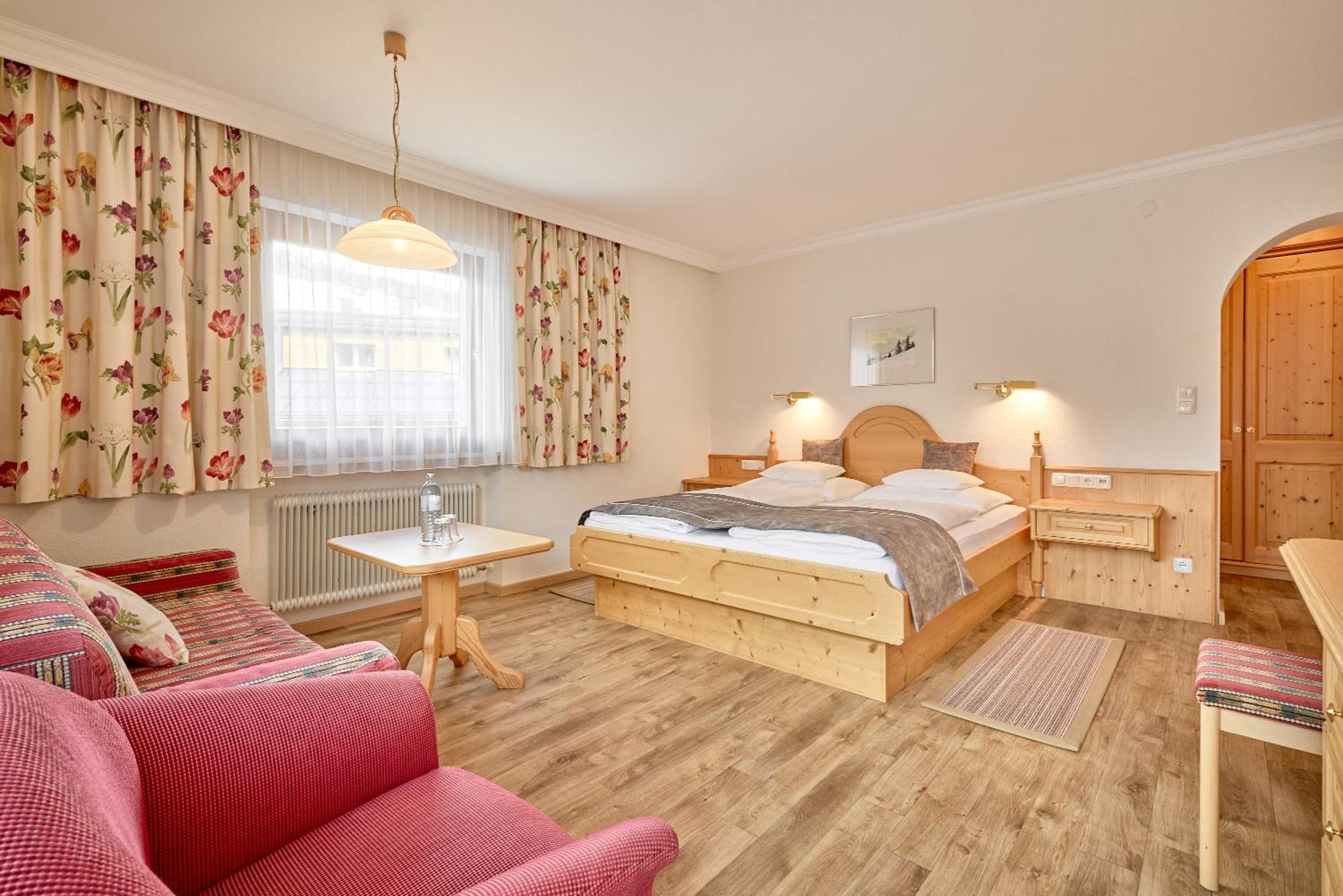 Hotel Appartement Roggal 莱赫阿尔贝格 外观 照片